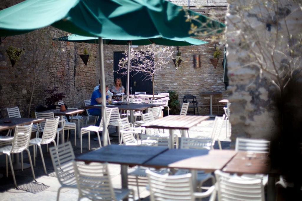 The Archangel,Restaurant & Bar With Rooms Frome Eksteriør billede